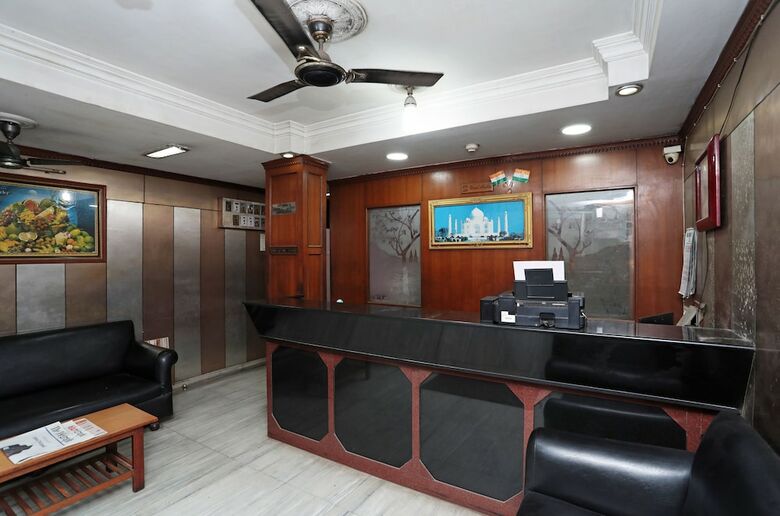 Oyo 26143 Hotel Abedin