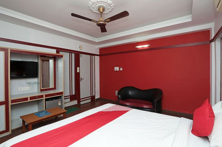 Oyo 26143 Hotel Abedin