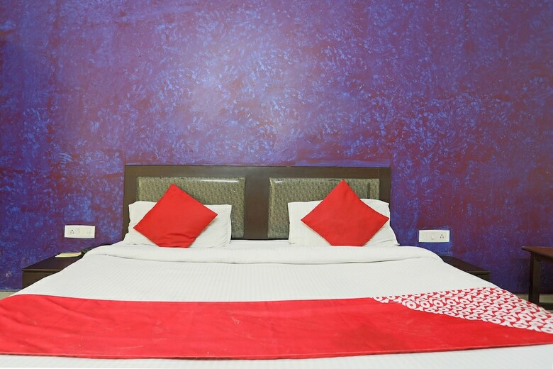 Oyo 19664 Aman Hotel