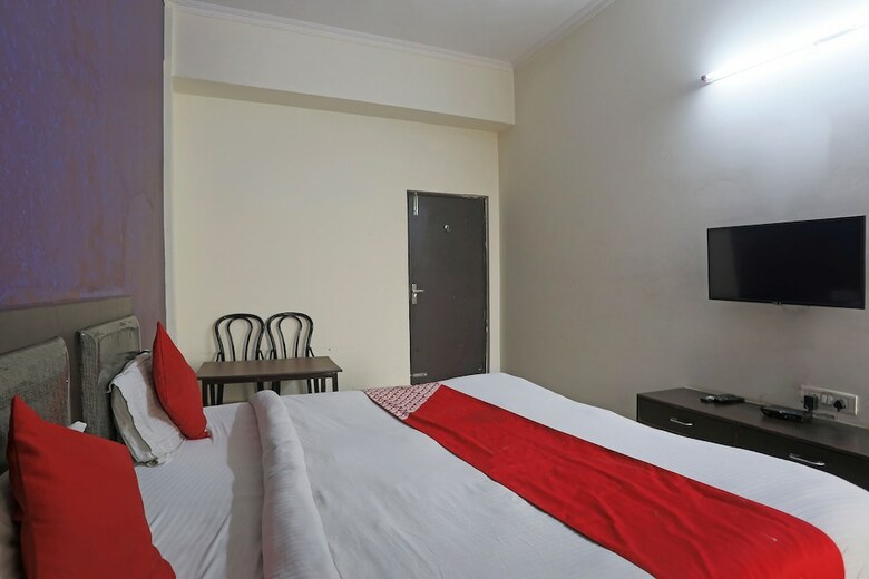 Oyo 19664 Aman Hotel