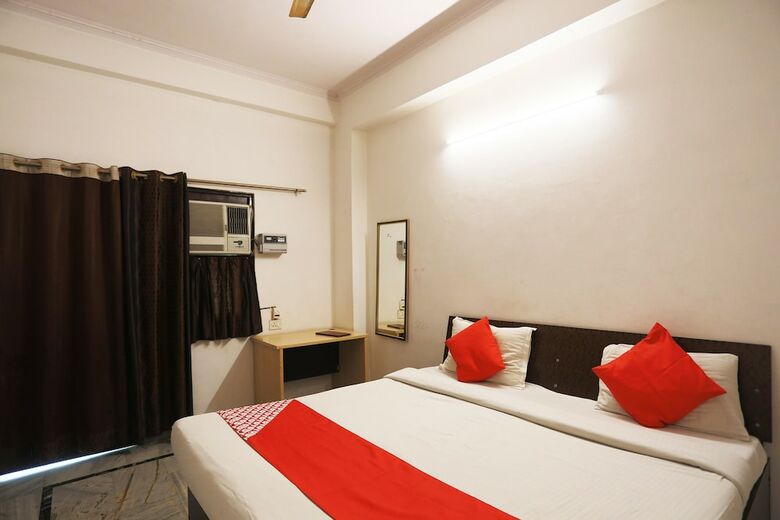 Hotel Oyo 14654 Brs Homes