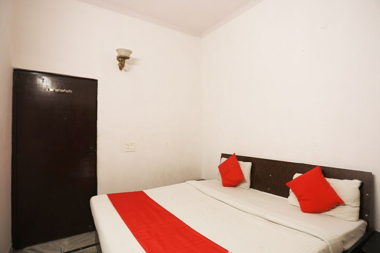 Hotel Oyo 14654 Brs Homes