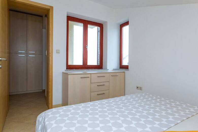Maru Apartments