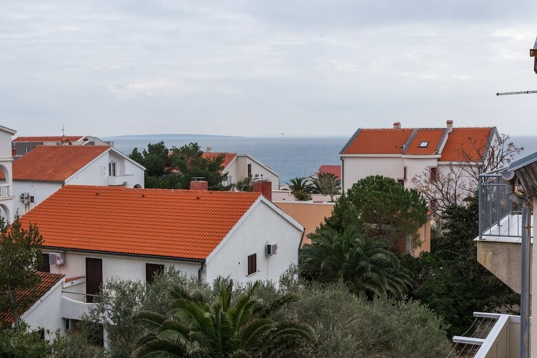 Maru Apartments