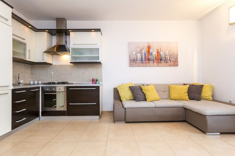 Maru Apartments