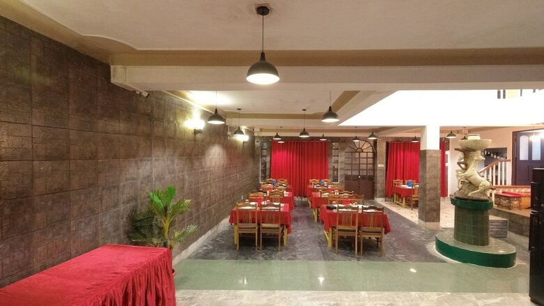 Hotel Flora Fountain