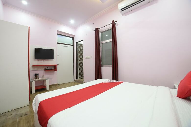 Oyo 24220 Hotel Bohra International