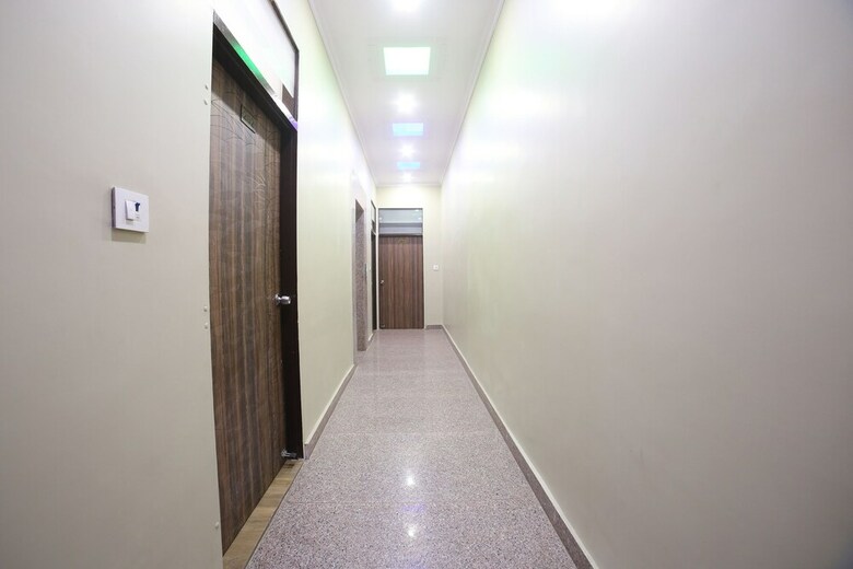 Oyo 24220 Hotel Bohra International