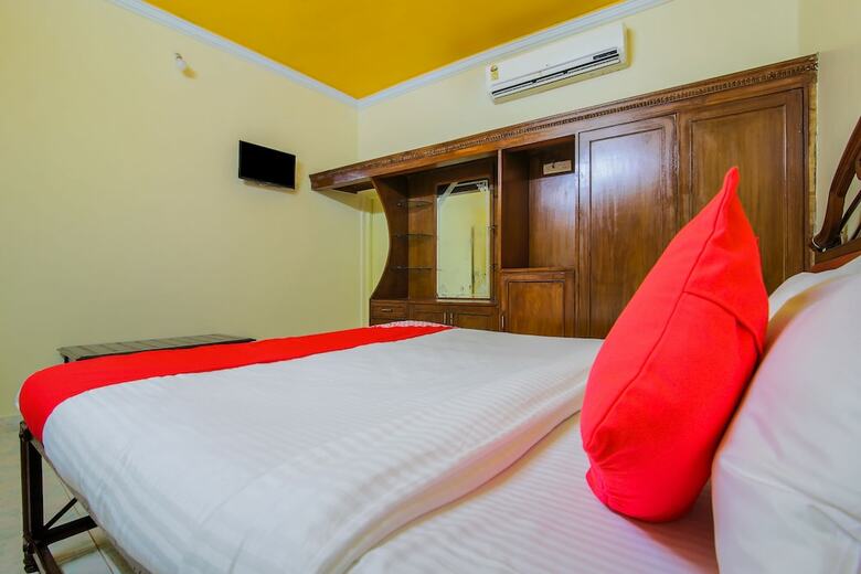 Hotel Oyo 18441 Furtado's Beach House