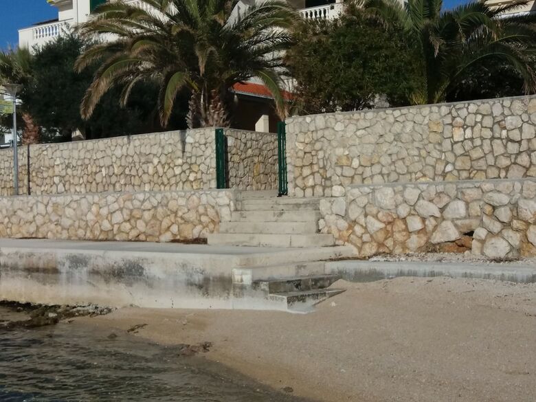 Apartments Next To The Sea Maris