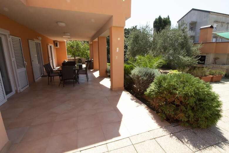 Hotel Studios & Rooms Fiesta