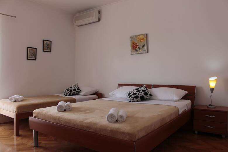 Hotel Studios & Rooms Fiesta