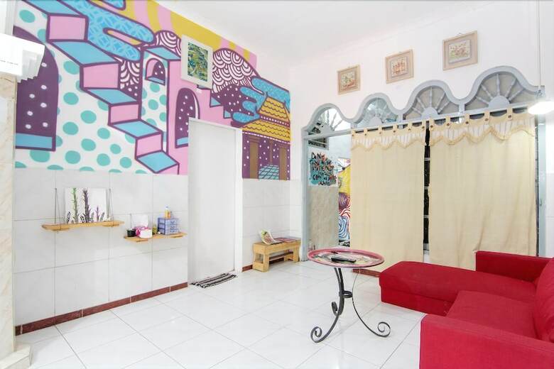 Hotel De'oplet Homestay & Gallery
