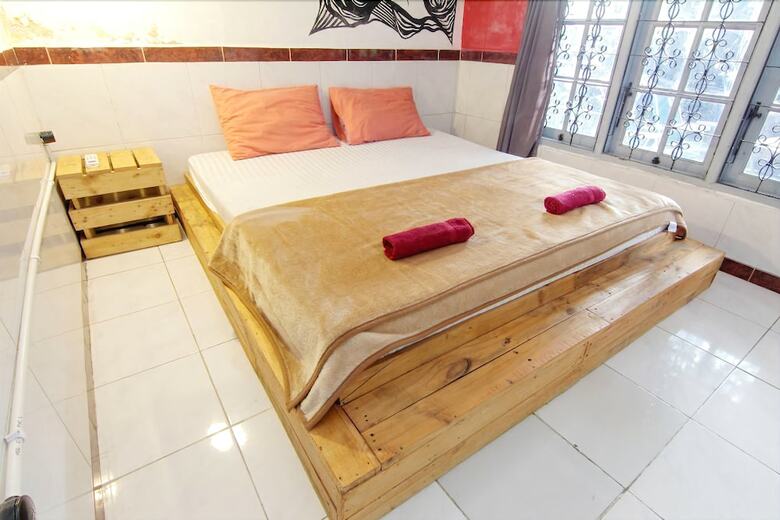Hotel De'oplet Homestay & Gallery