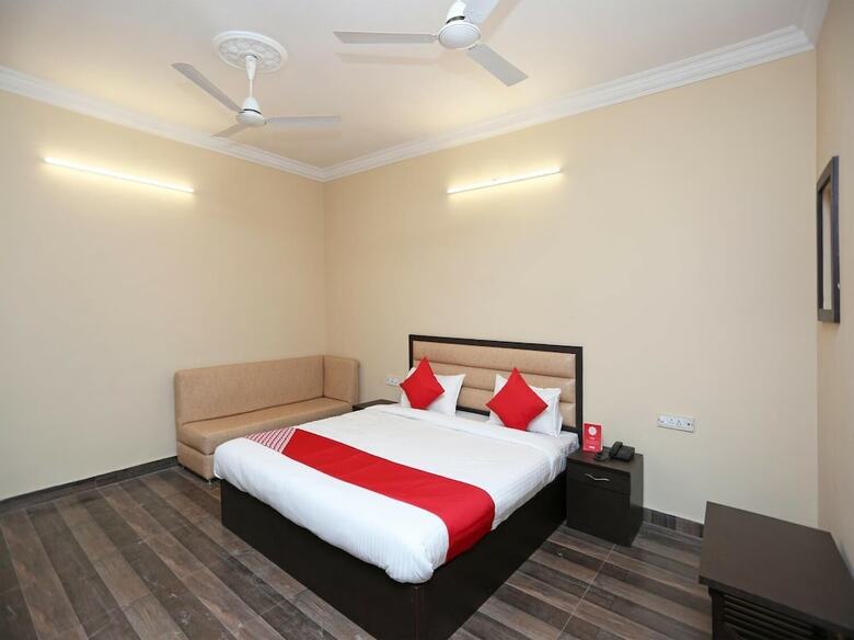 Apartamentos Oyo 19310 Flagship Jingle Inn