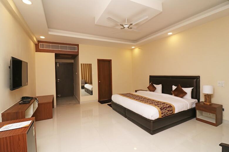 Oyo 26911 Kcg Hotels