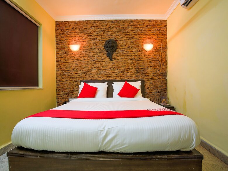 Oyo 24659 Lucky Star Hotel