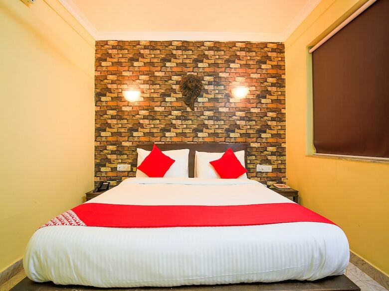 Oyo 24659 Lucky Star Hotel