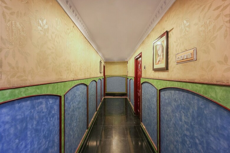 Hotel Oyo 26562 Dazzle Lodge