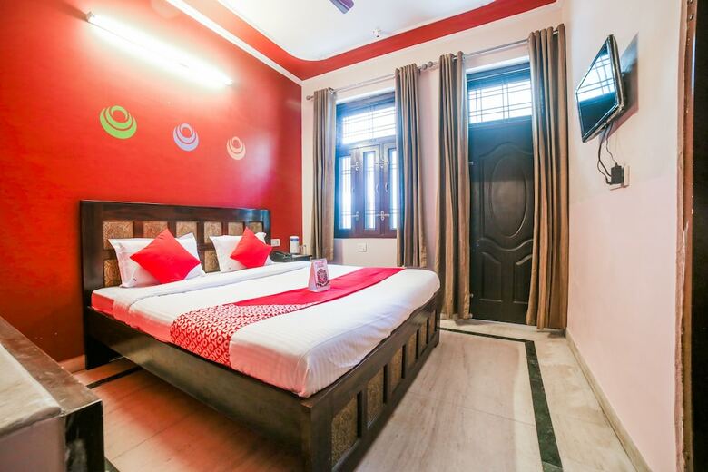 Oyo 22941 Hotel D Square