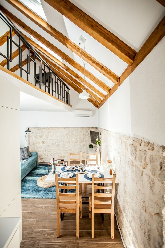 Apartamentos Townhouse Lucia