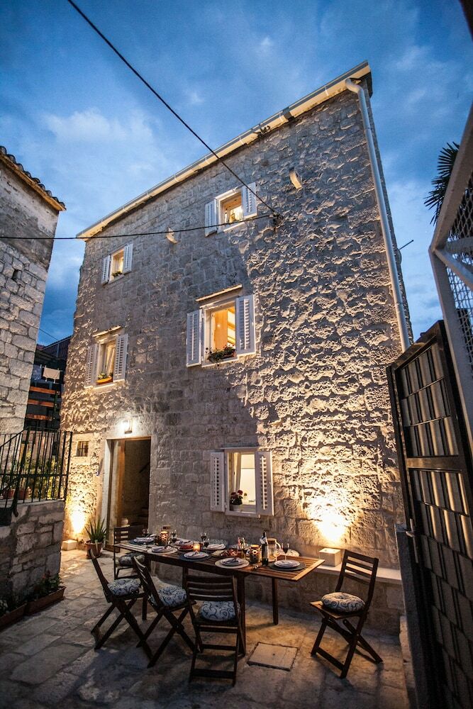 Apartamentos Townhouse Lucia