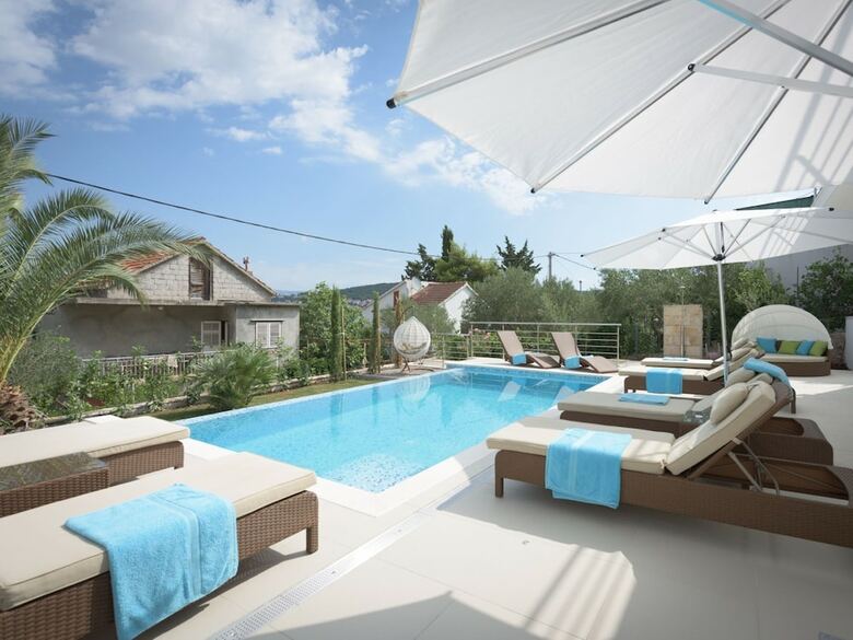 Villa Avalon