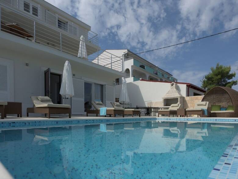 Villa Avalon