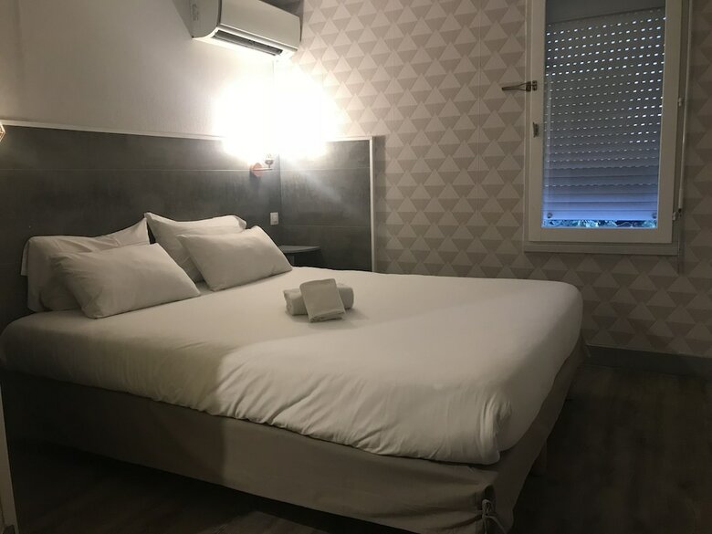Initial By Balladins Ghm Airport Hotel**