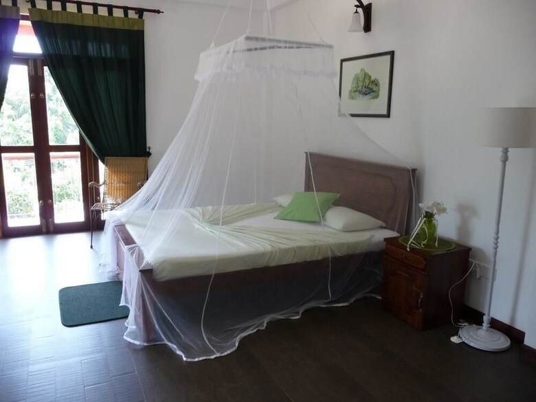 Bed & Breakfast Feelin' Good Resort