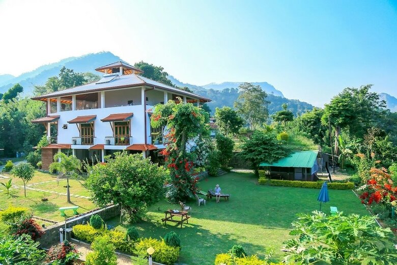 Bed & Breakfast Feelin' Good Resort