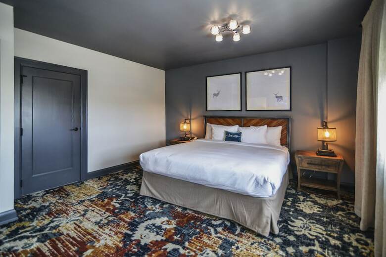 The Stella Hotel & Ballroom