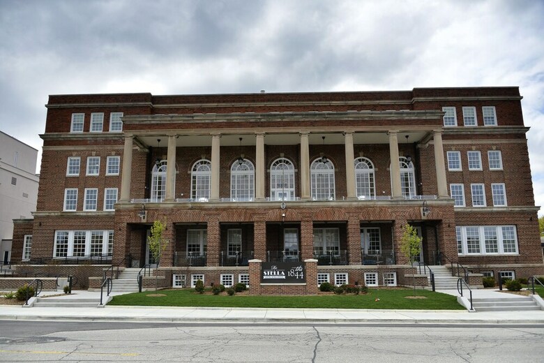 The Stella Hotel & Ballroom