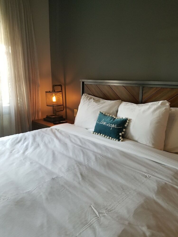 The Stella Hotel & Ballroom