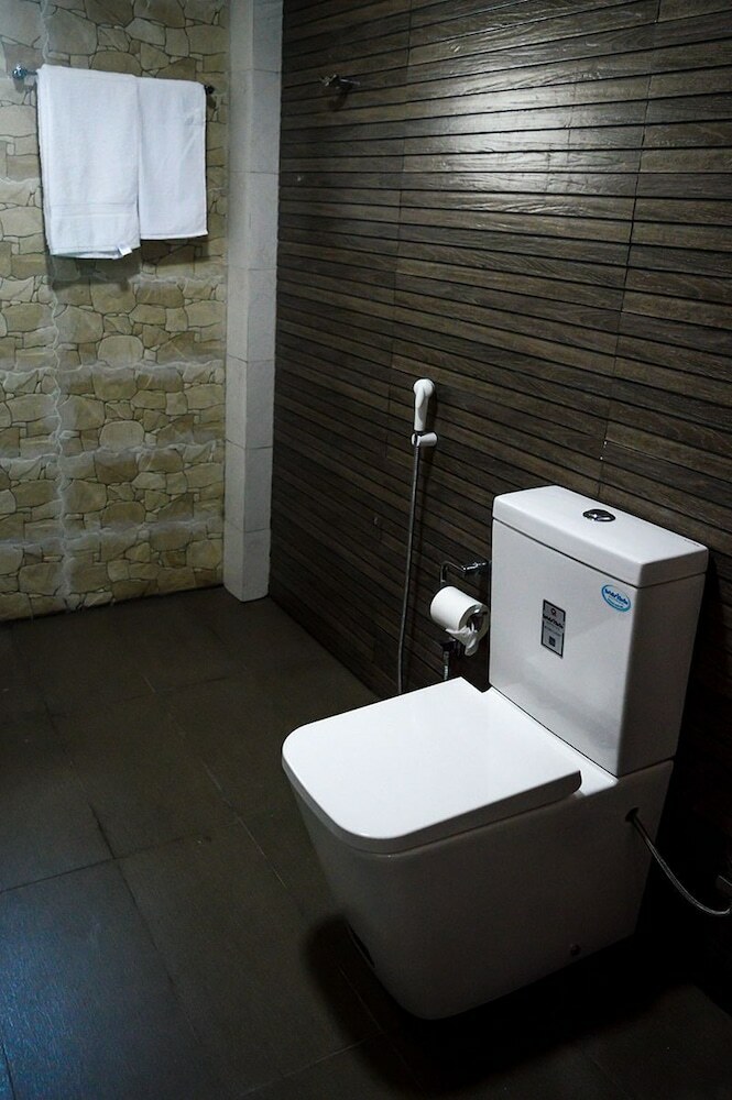 Hotel Kandy Tourmaline Lankavilla