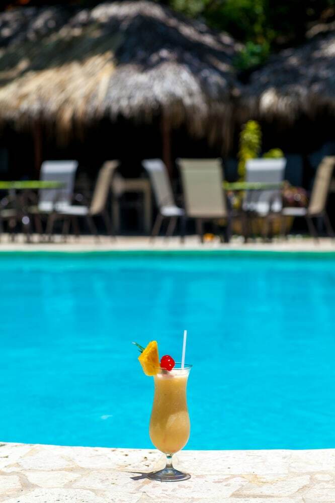 Flor Del Mar Condo