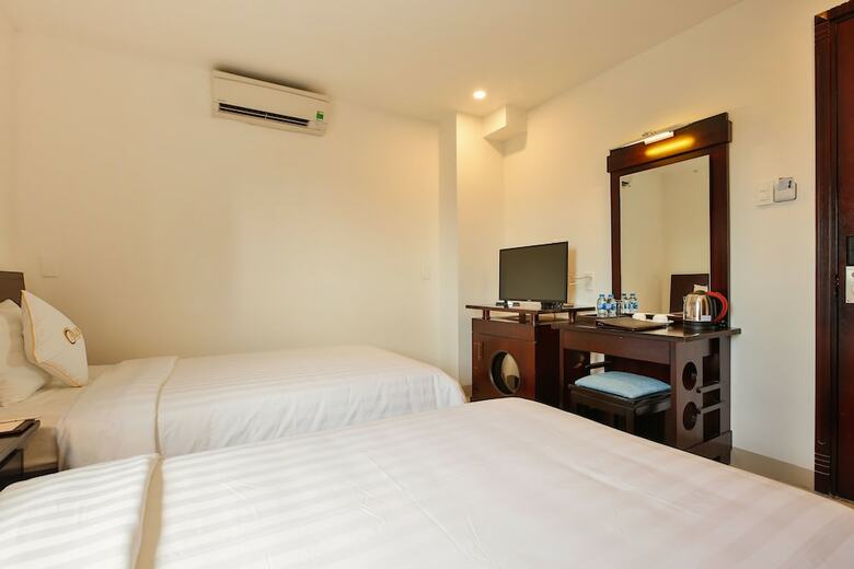 Aluna Hotel