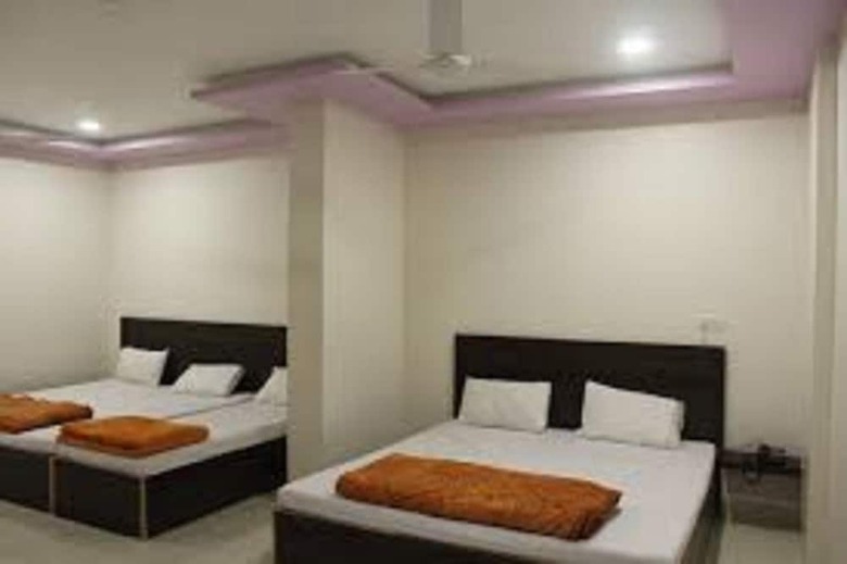 Hotel Radhika Inn