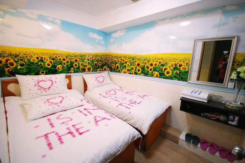 Hotel Hk Nathan House