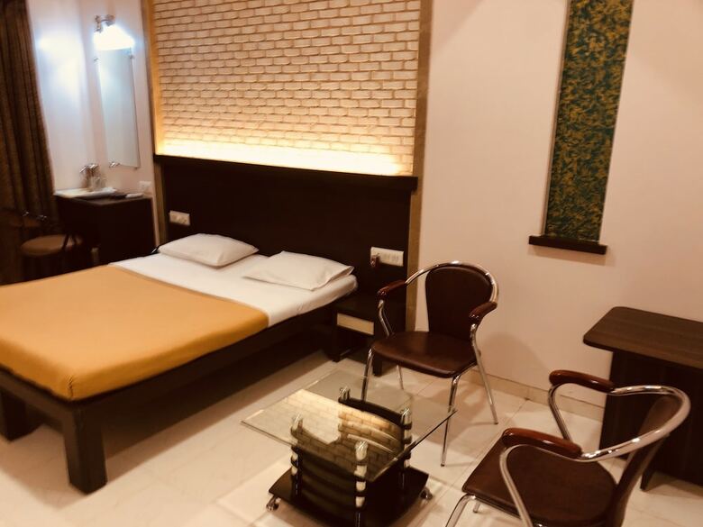 Hotel Srikrishna Paradise
