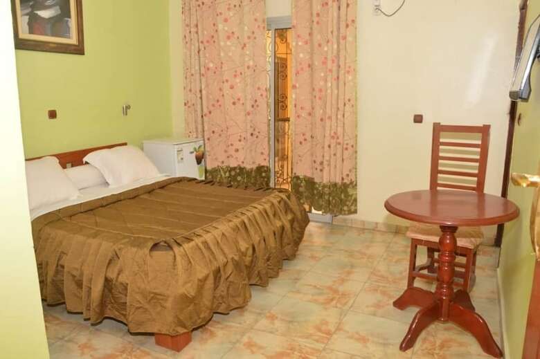 Hostal H�tel - Y