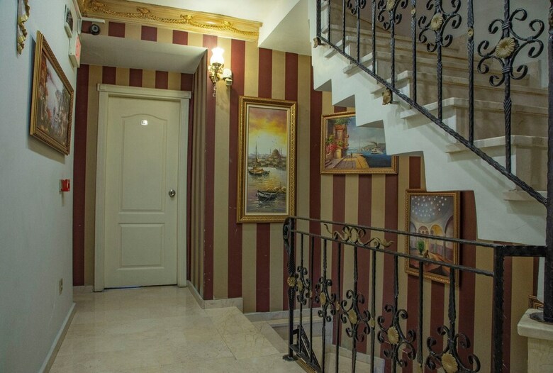 Apex Hotel