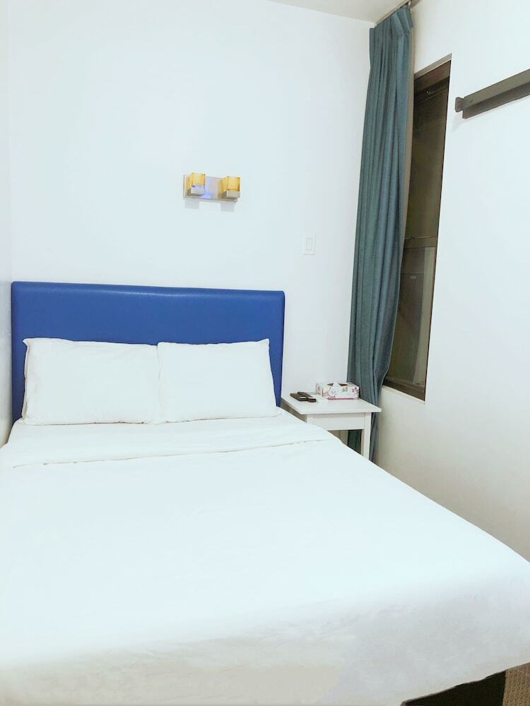 Hotel 837