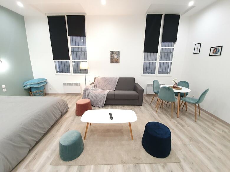 Home Sweet Home - Marais