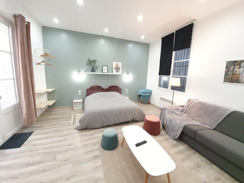 Home Sweet Home - Marais