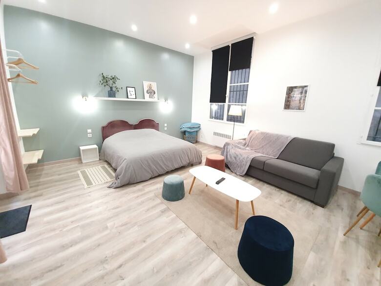 Home Sweet Home - Marais