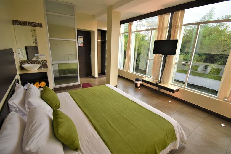 Ecopark Hotel Puyo Amazonia Ecuador