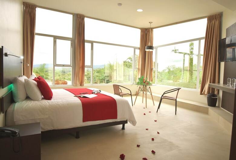 Ecopark Hotel Puyo Amazonia Ecuador