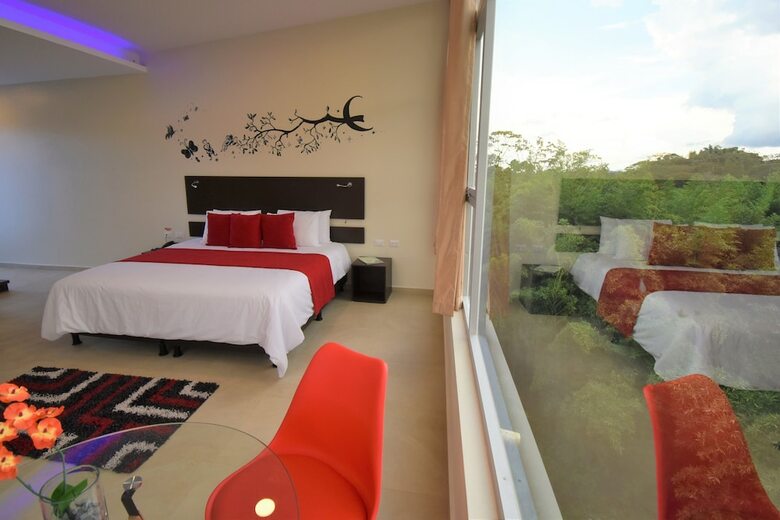 Ecopark Hotel Puyo Amazonia Ecuador