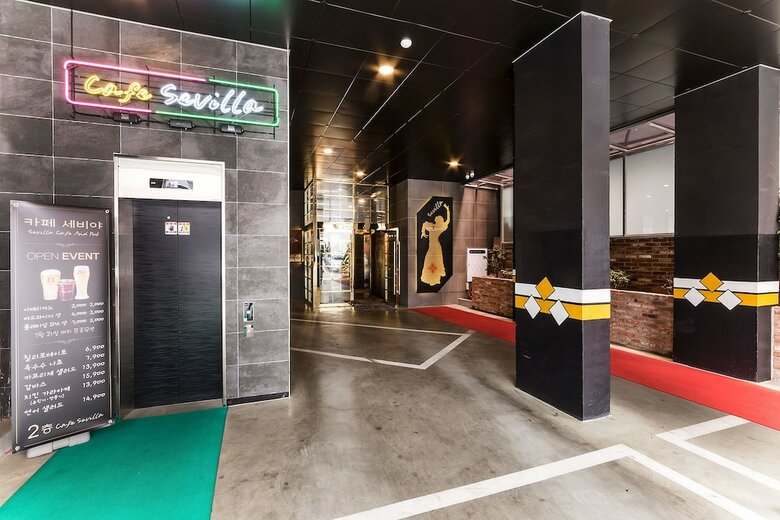 Pyeongtaek Sevilla Hotel